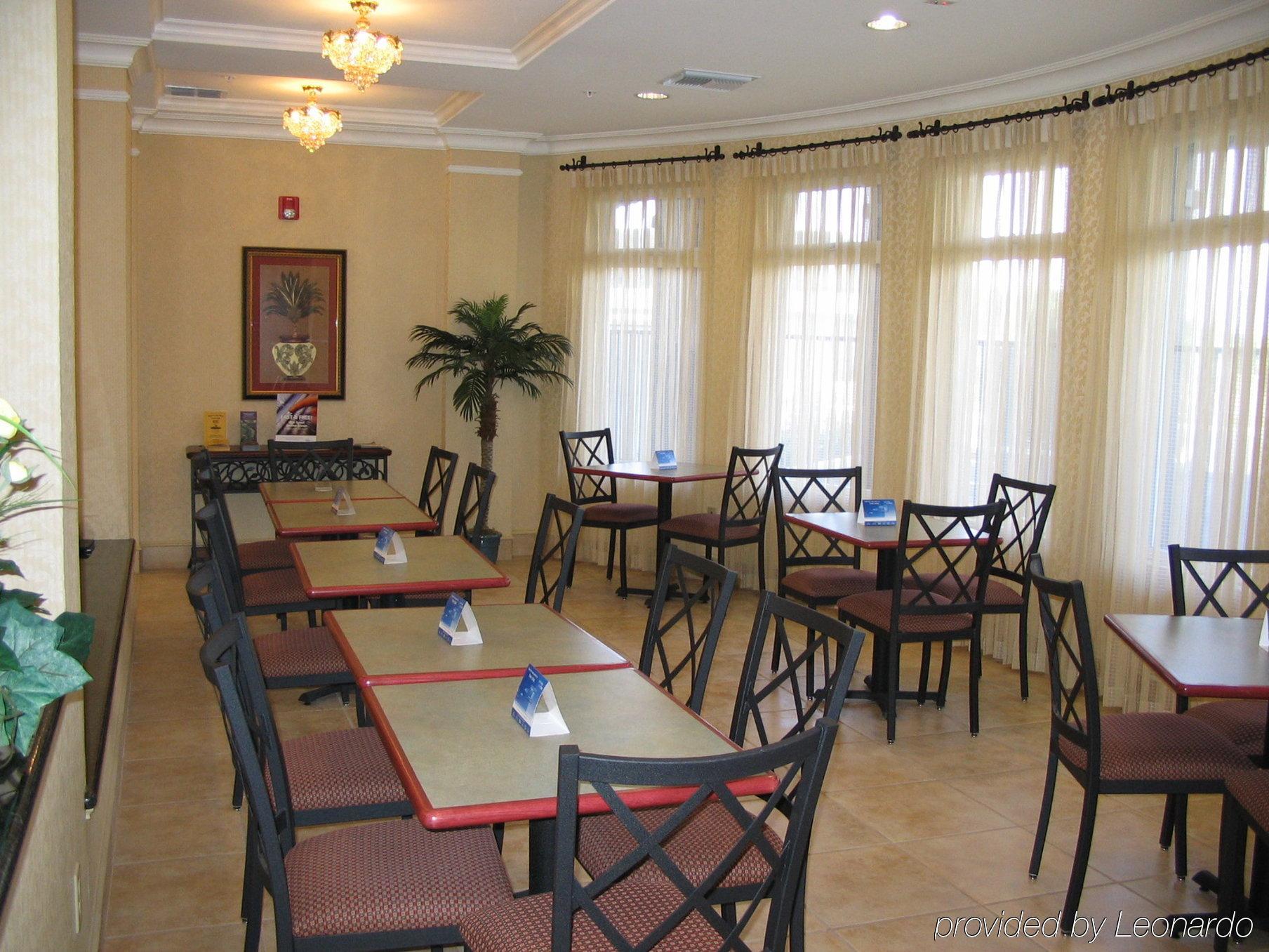 Holiday Inn Express Windsor Sonoma Wine Country By Ihg Ресторан фото